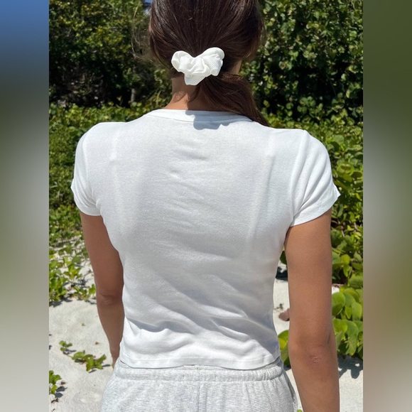 Brandy Melville White Hailie Top - Picture 3 of 8